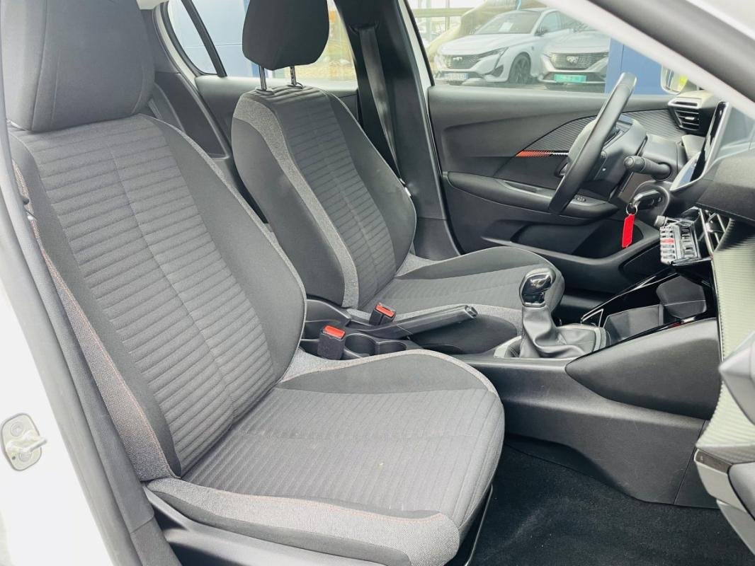 Peugeot 208 - Photo 10