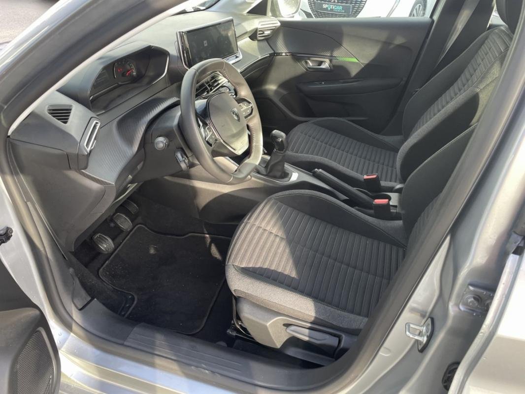 Peugeot 208 - Photo 18