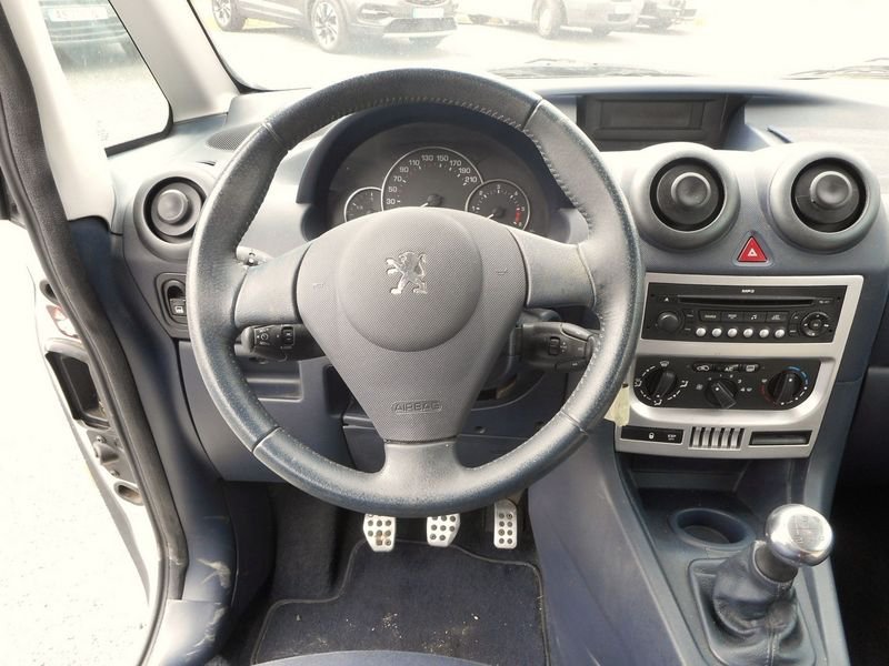 Peugeot 1007 - Photo 14