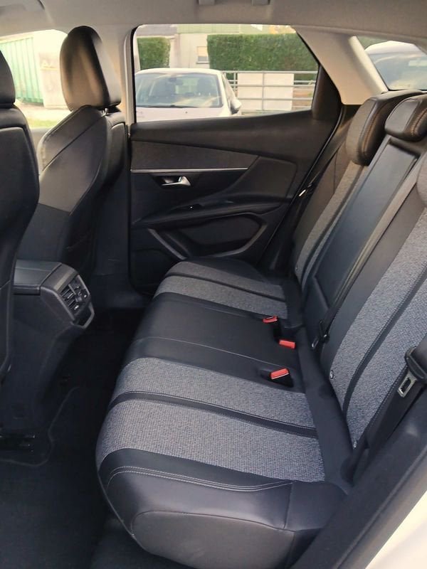 Peugeot 3008 - Photo 11