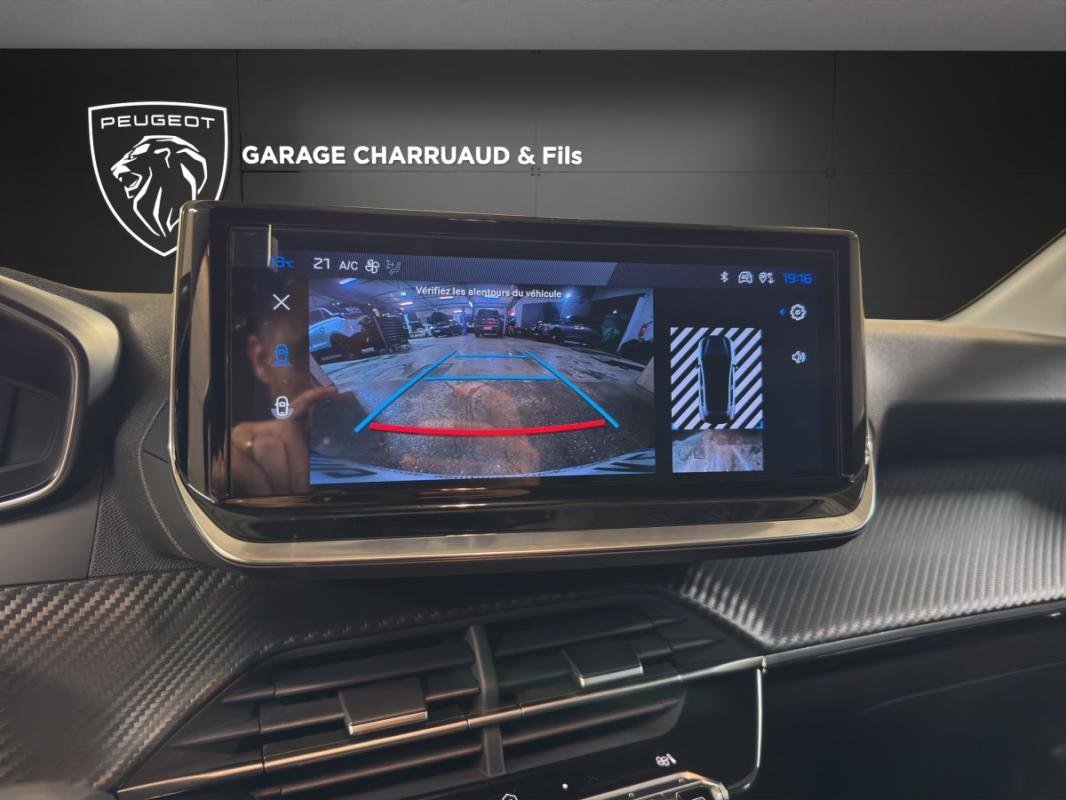 Peugeot 208 - Photo 12