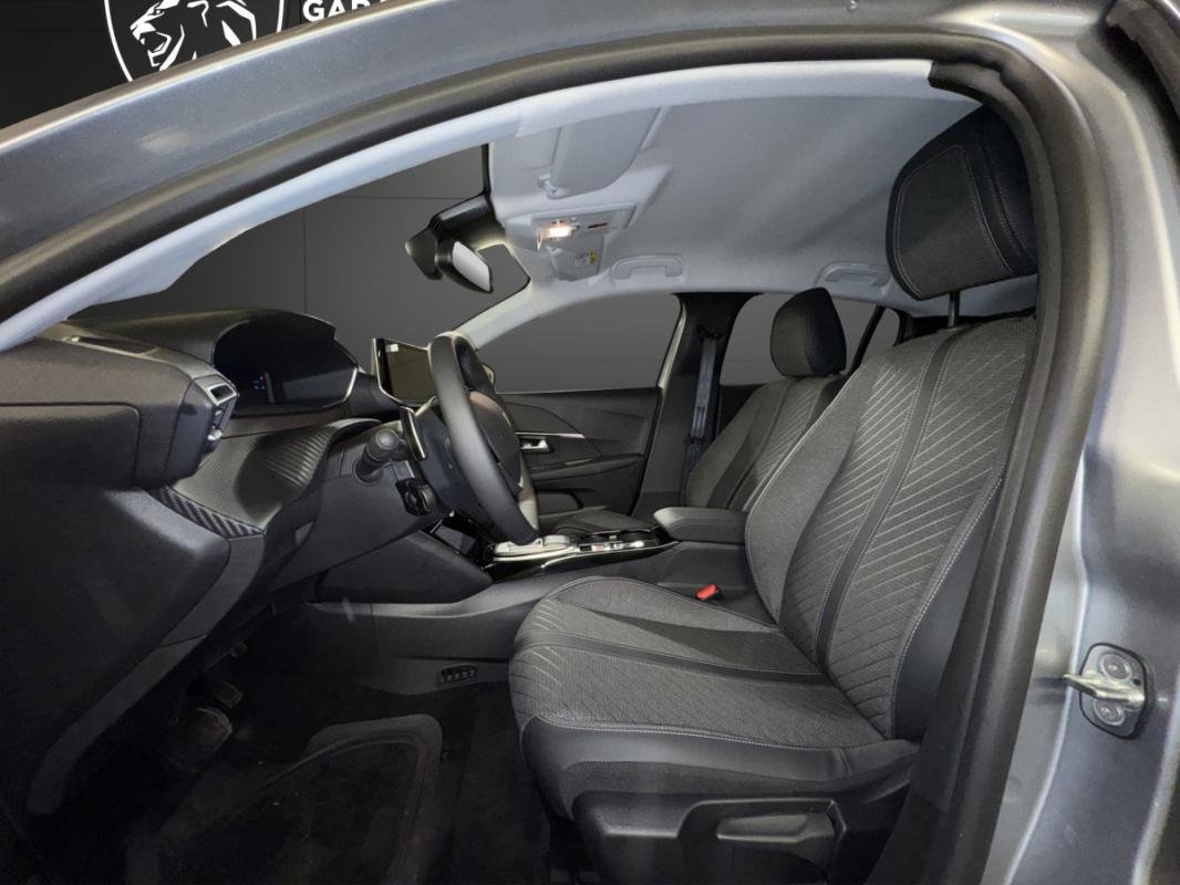 Peugeot 208 - Photo 9