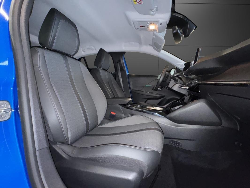 Peugeot E-208 - Photo 15