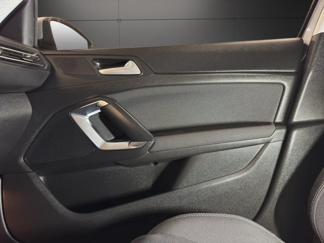 Peugeot 308 SW - Photo 16