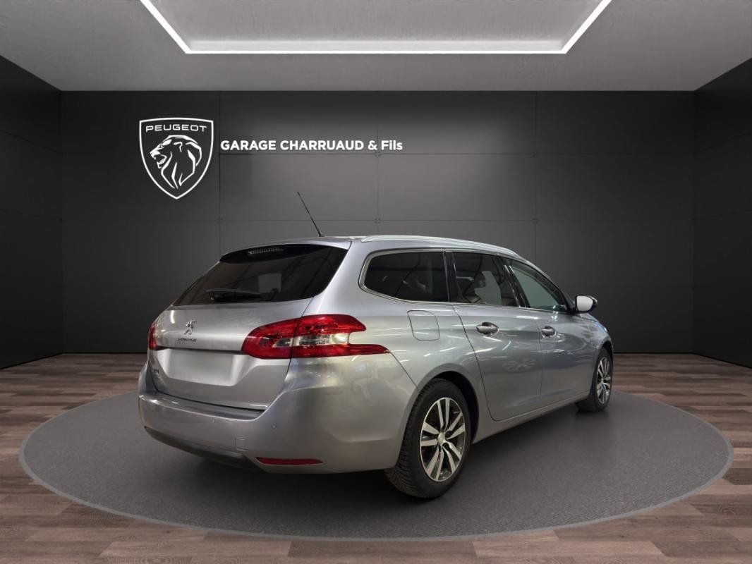 Peugeot 308 SW - Photo 3