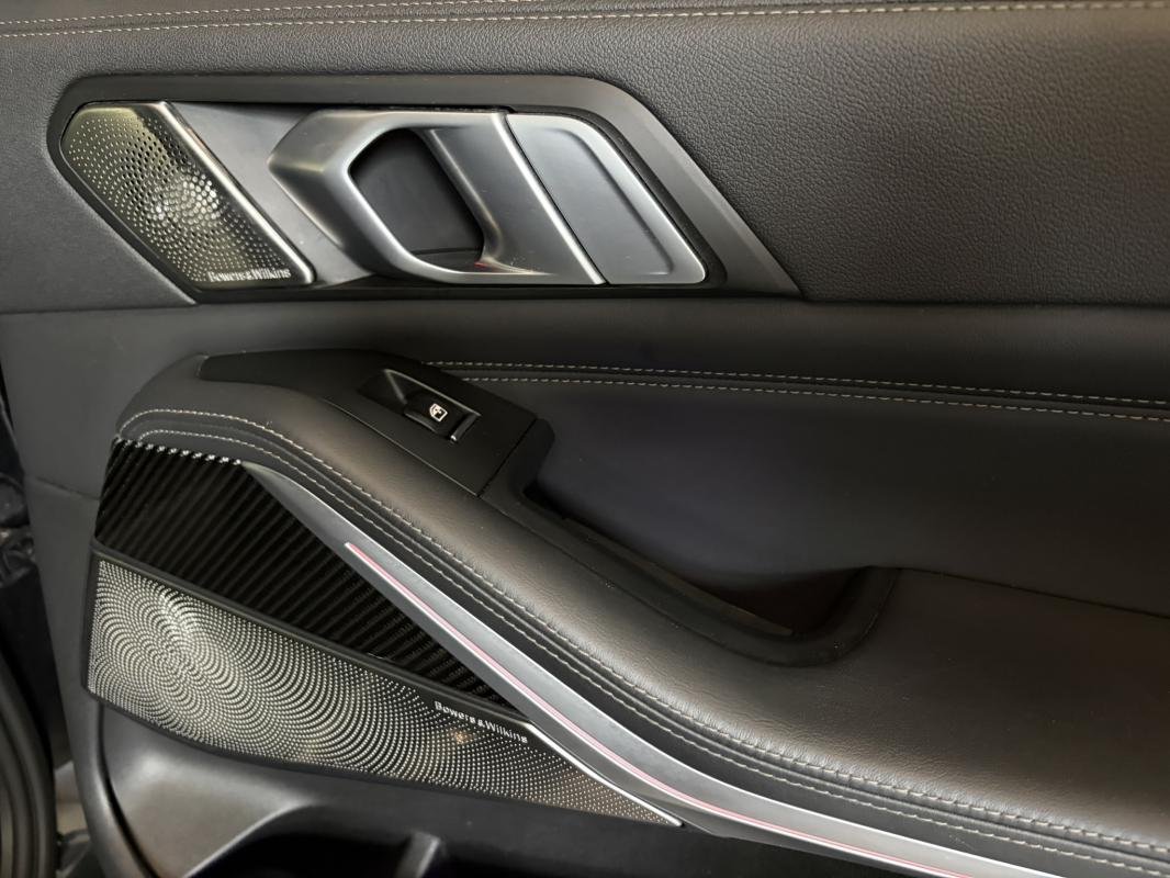 BMW X5 - Photo 18