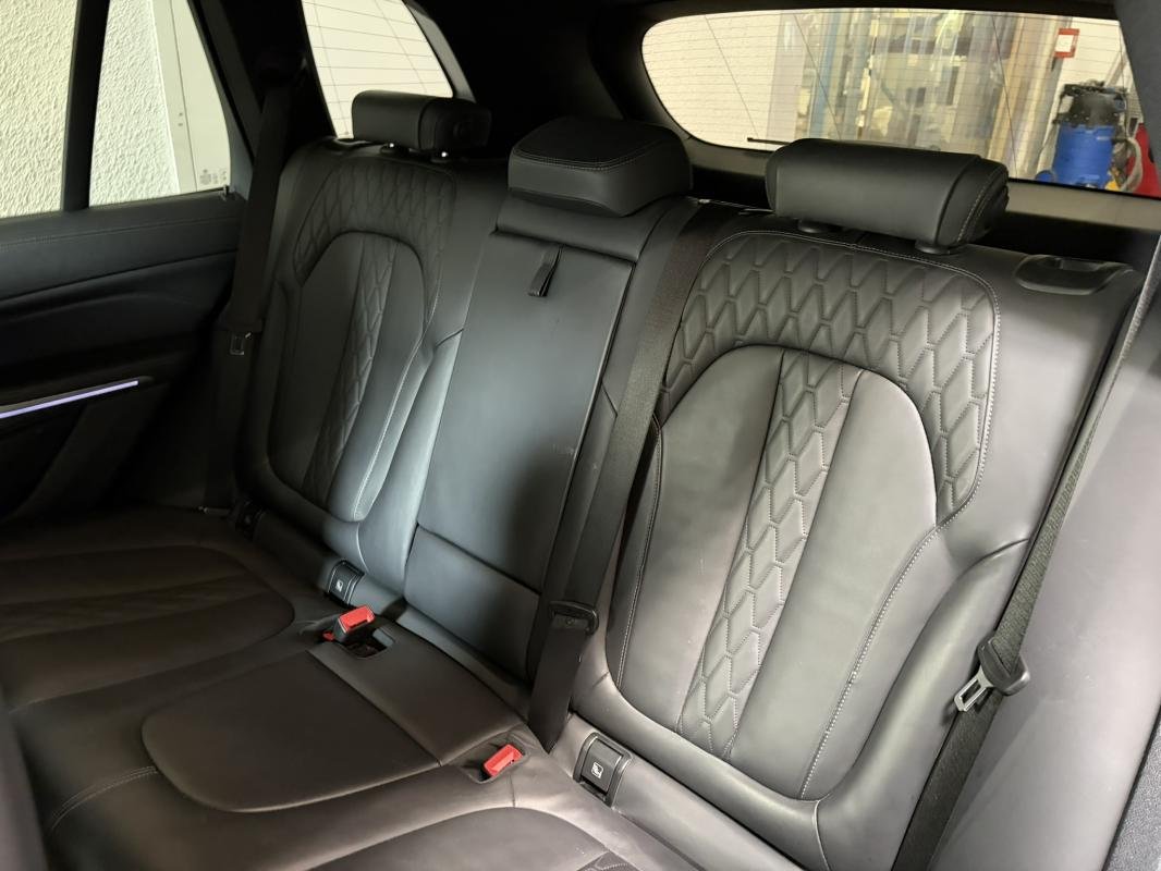 BMW X5 - Photo 26