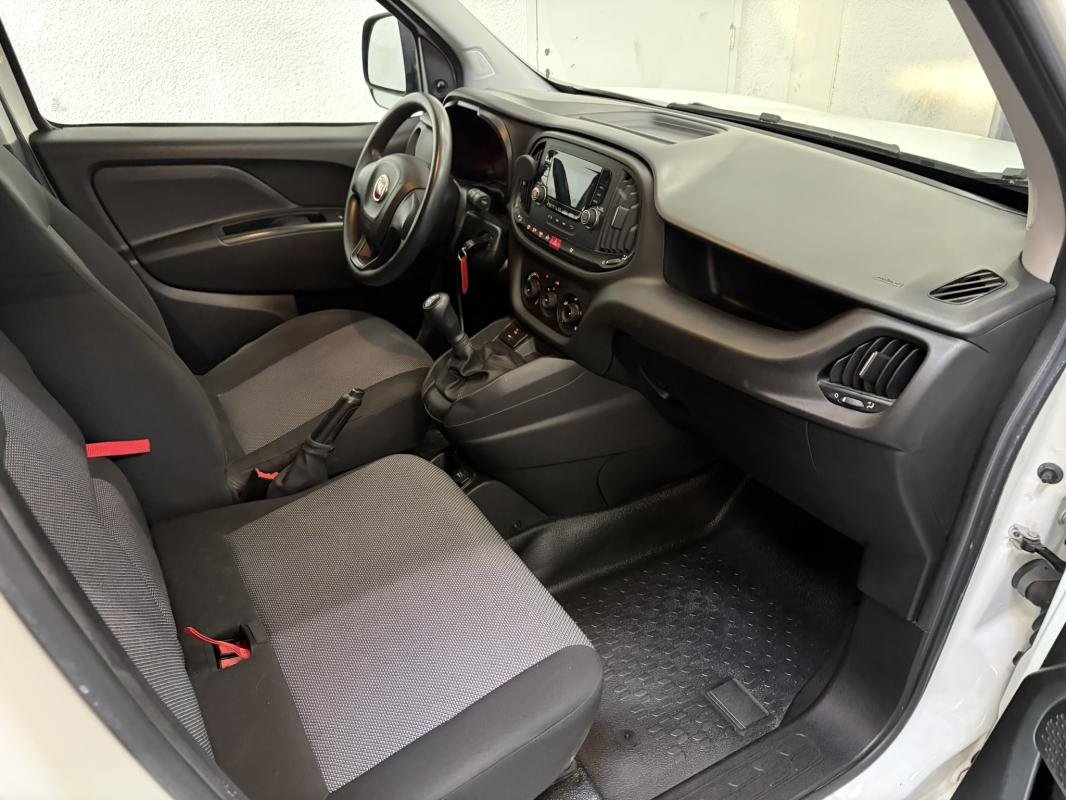 Fiat Doblo Cargo - Photo 28