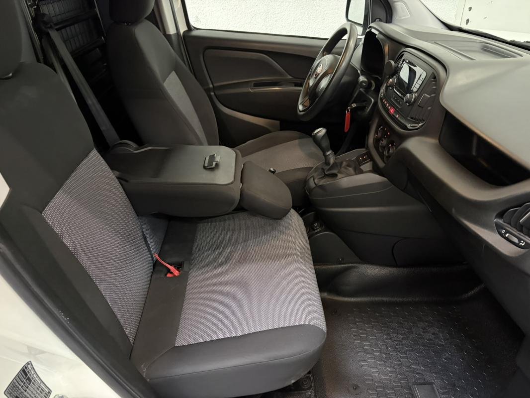 Fiat Doblo Cargo - Photo 30