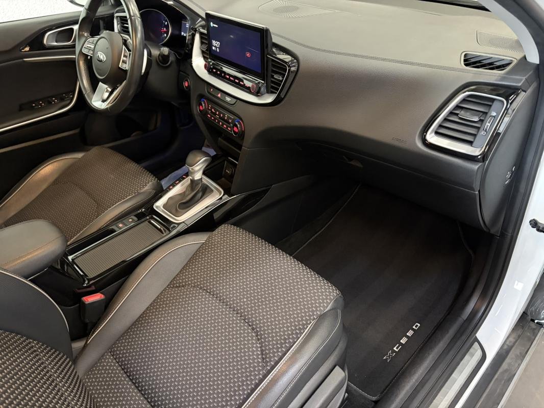 Kia Xceed - Photo 40
