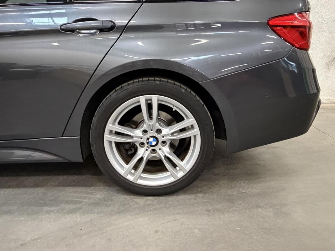 BMW 320d Touring - Photo 12