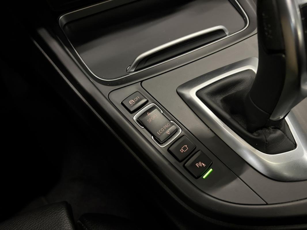 BMW 320d Touring - Photo 26