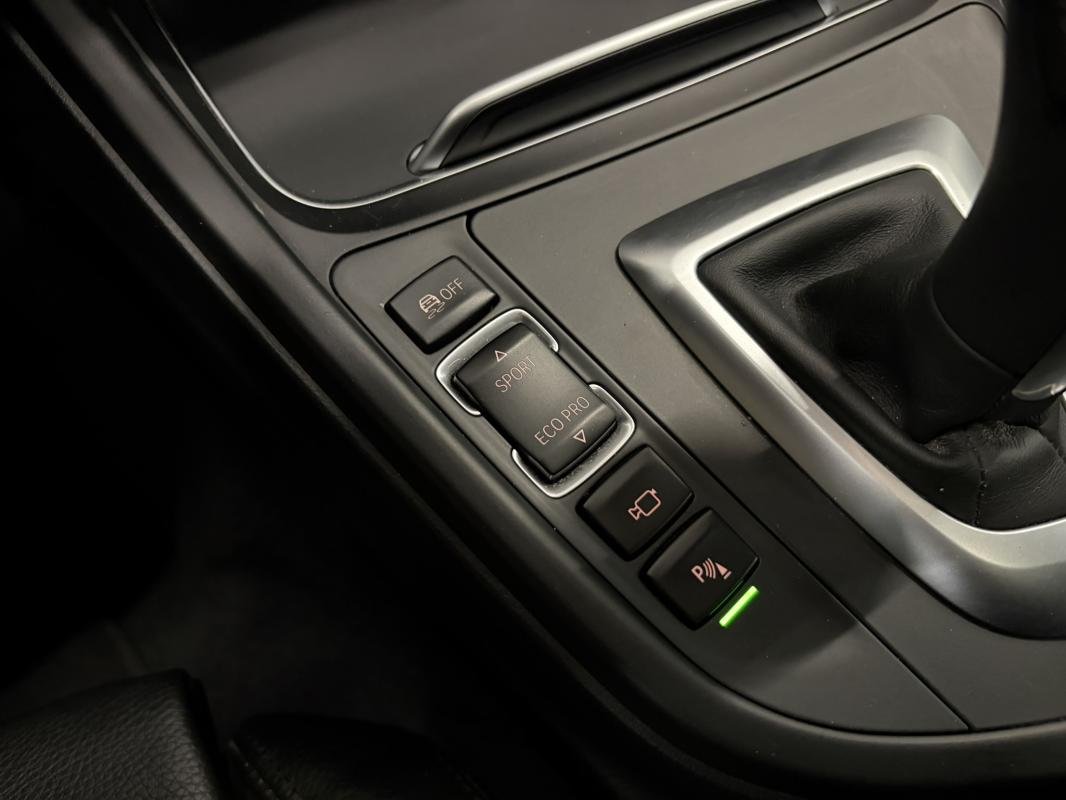 BMW 320d Touring - Photo 27