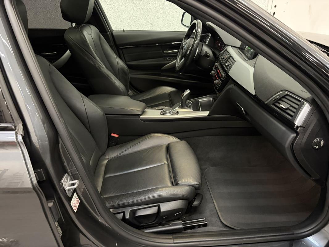BMW 320d Touring - Photo 34