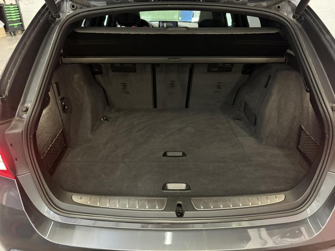 BMW 320d Touring - Photo 36