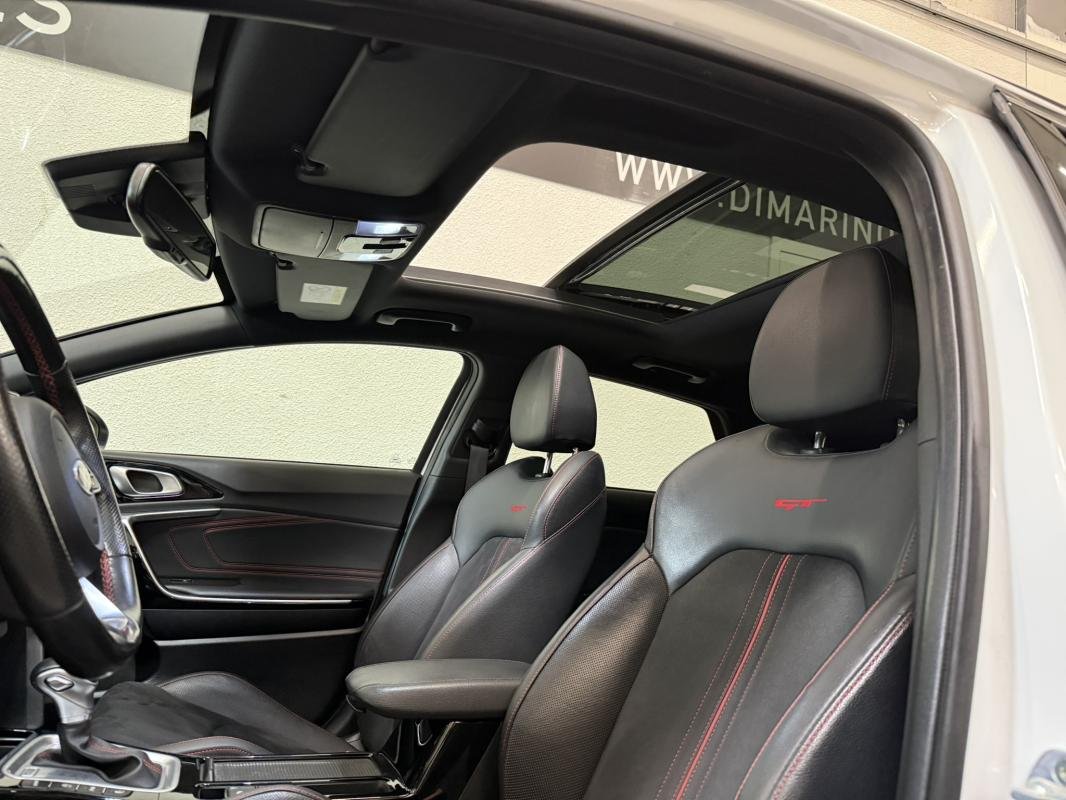 Kia ProCeed - Photo 11