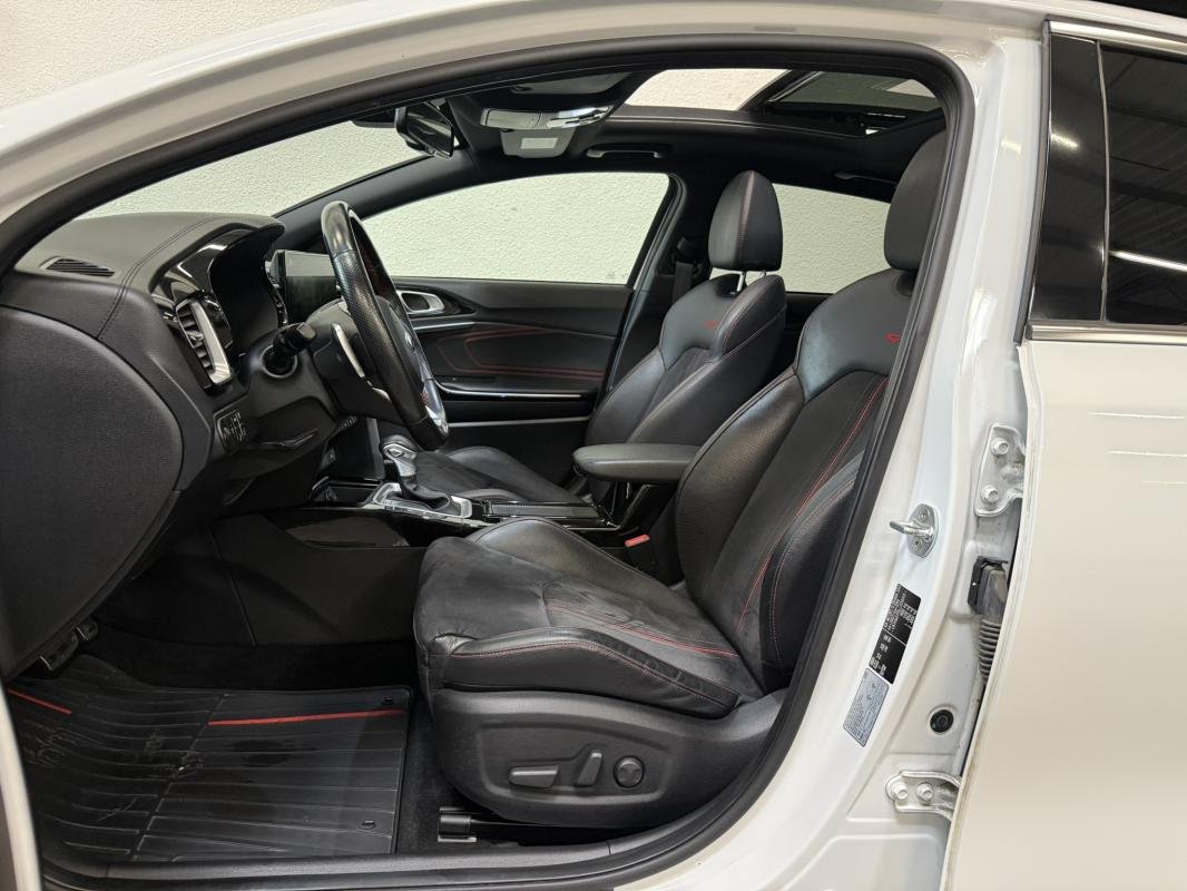 Kia ProCeed - Photo 9