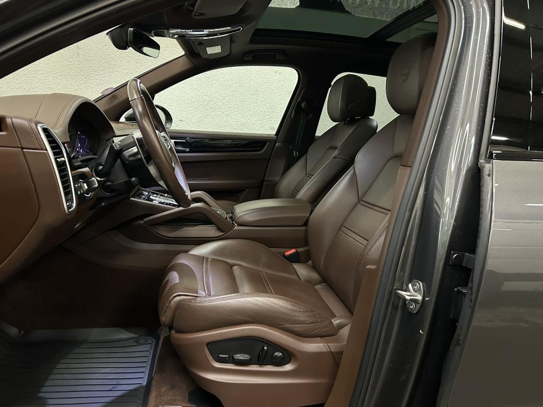 Porsche Cayenne - Photo 12
