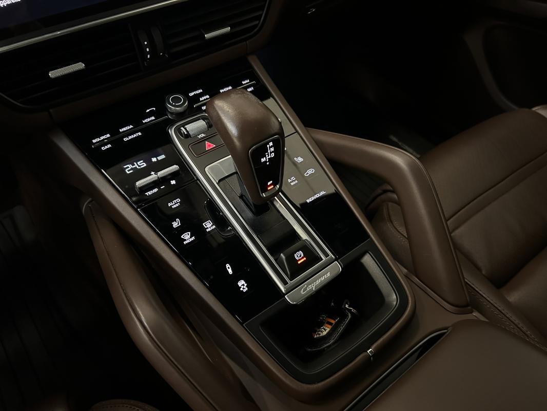 Porsche Cayenne - Photo 24