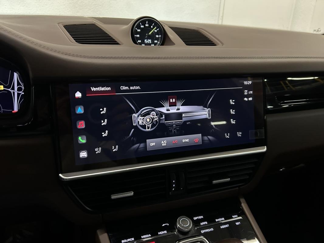 Porsche Cayenne - Photo 33