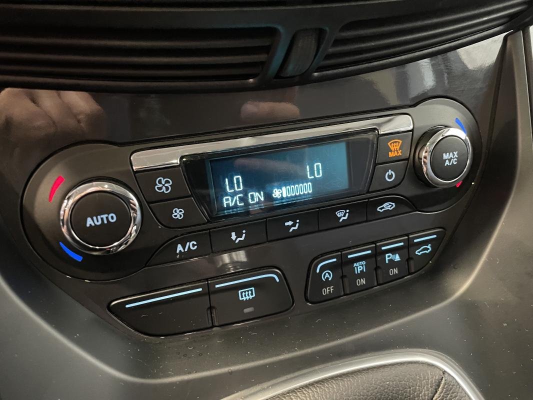 Ford Kuga - Photo 14