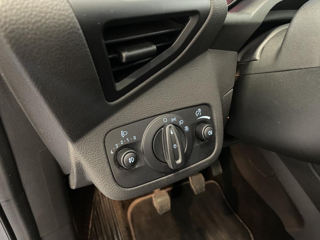 Ford Kuga - Photo 17