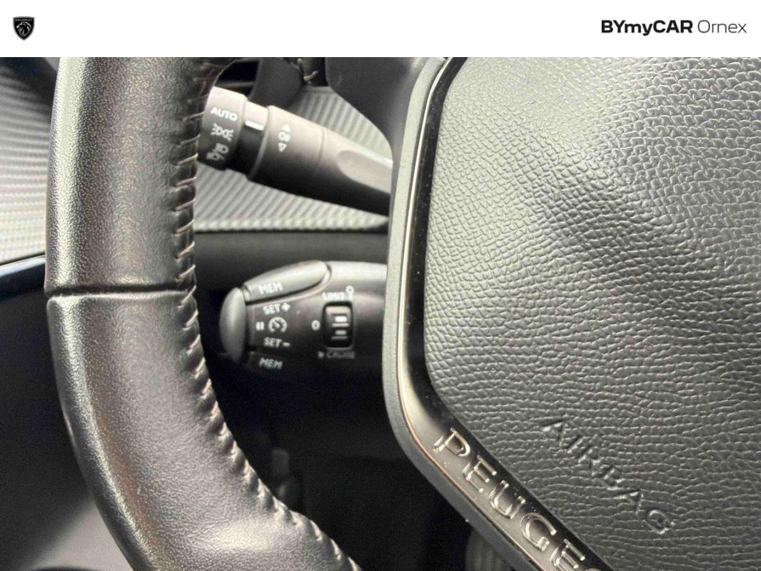 Peugeot 208 - Photo 25