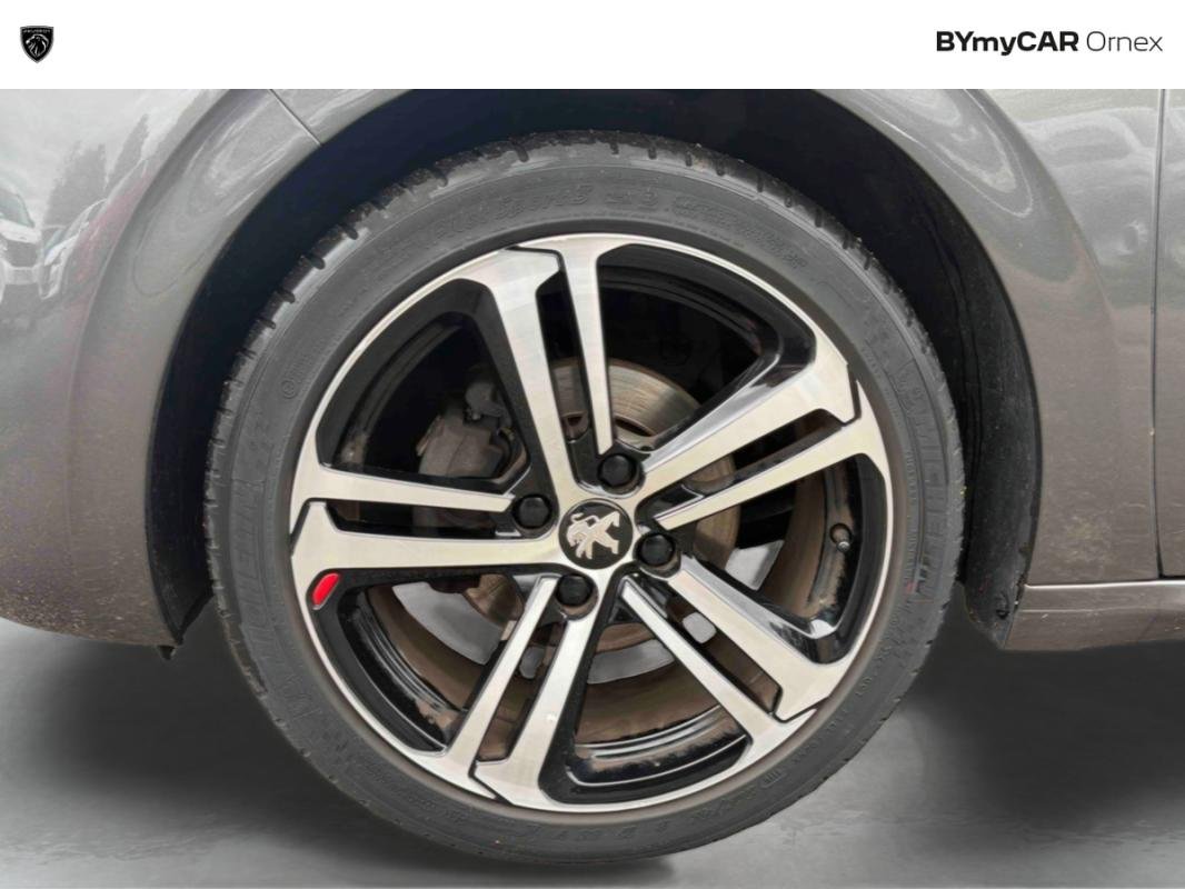 Peugeot 208 - Photo 14