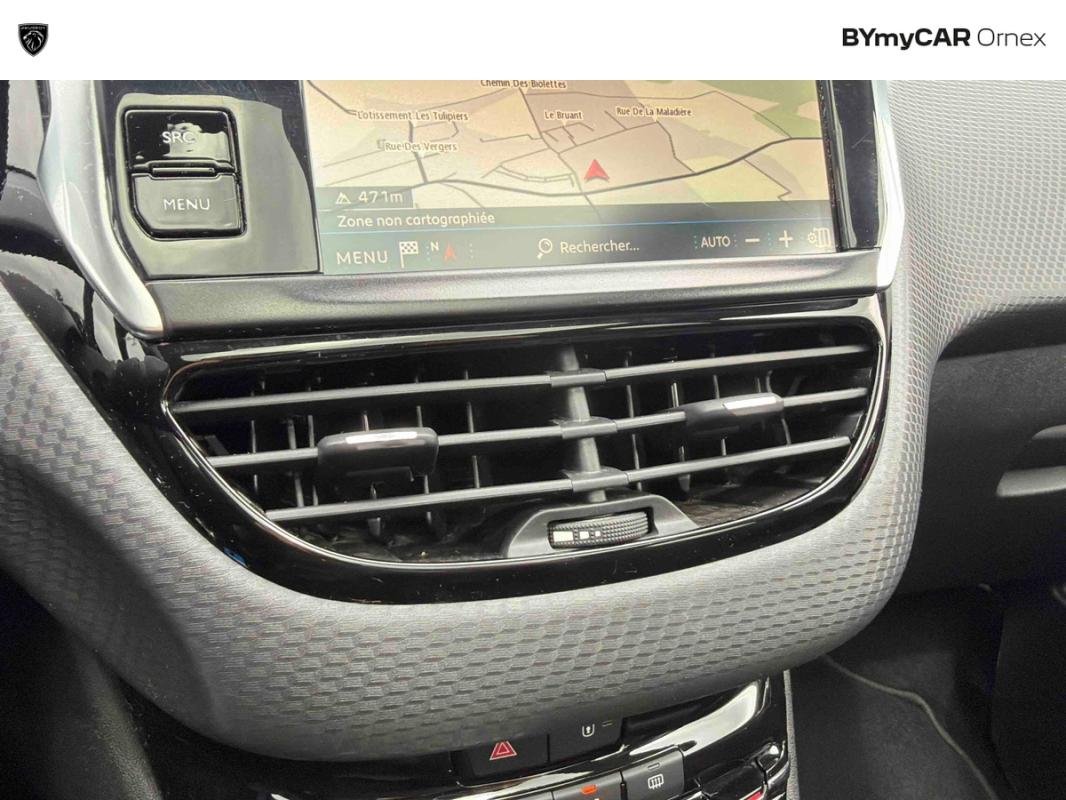 Peugeot 208 - Photo 22