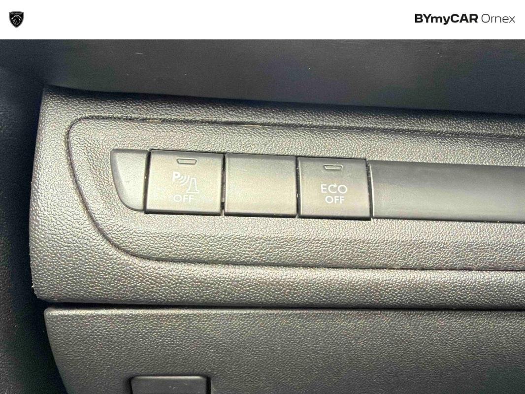 Peugeot 208 - Photo 26