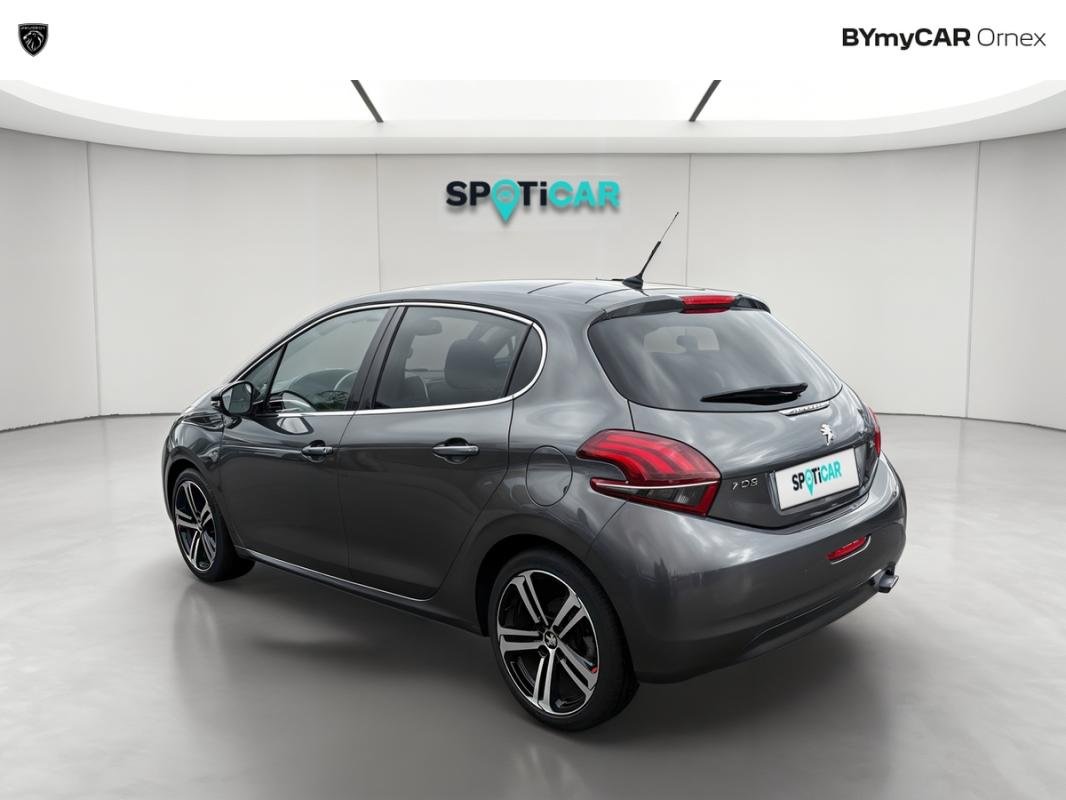 Peugeot 208 - Photo 3