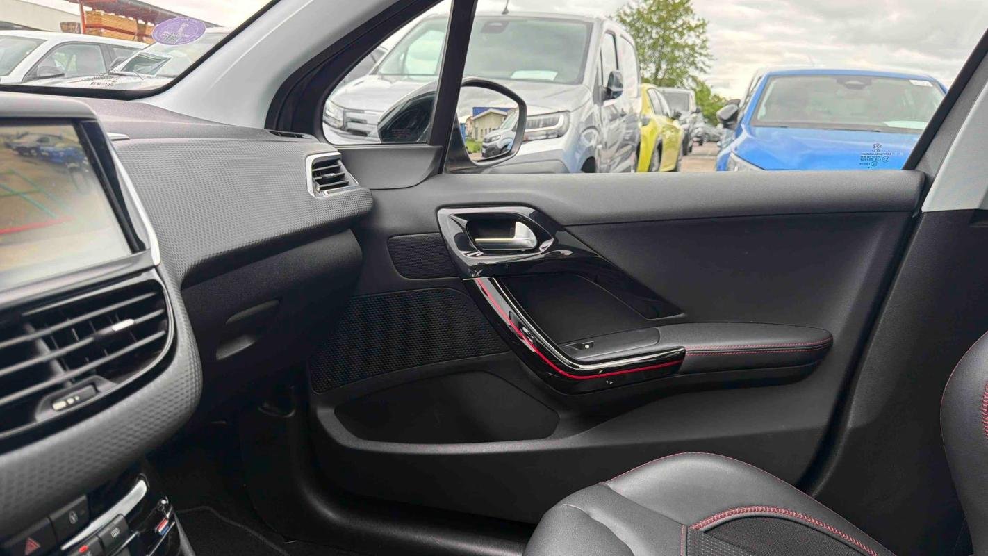 Peugeot 208 - Photo 40