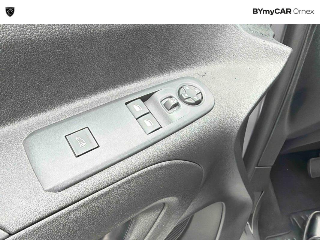 Peugeot Partner - Photo 24