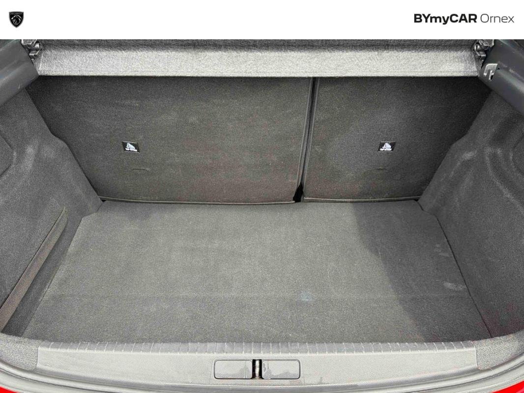 Peugeot 208 - Photo 12