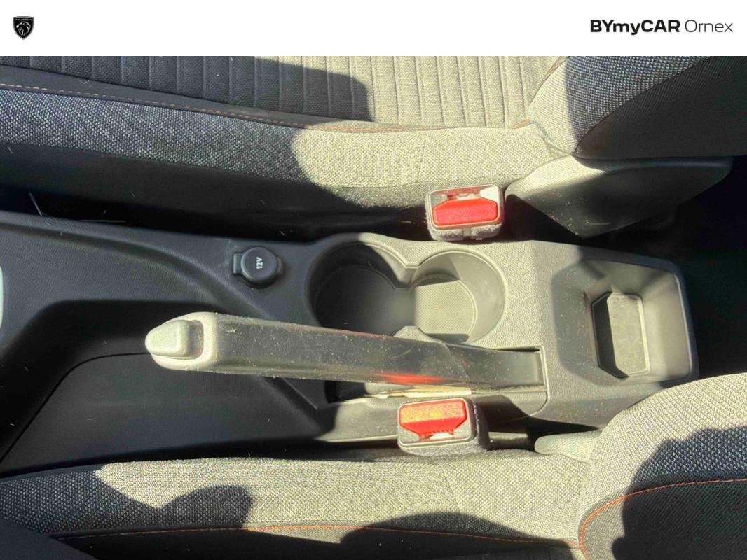 Peugeot 208 - Photo 22