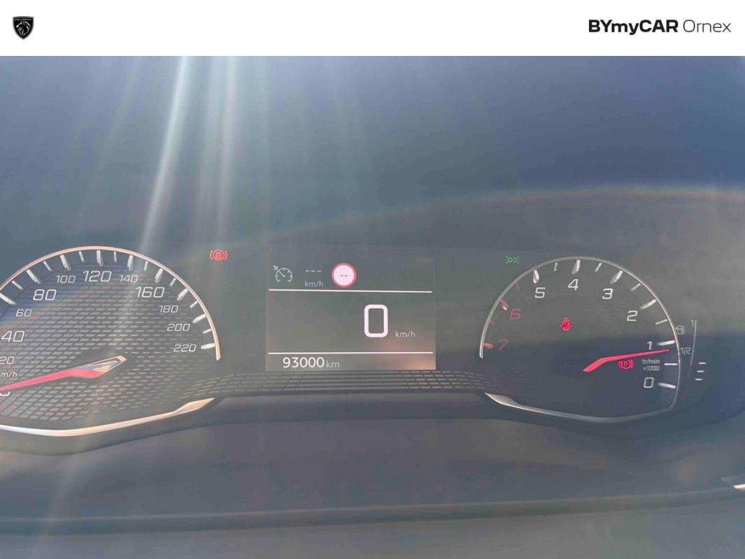 Peugeot 208 - Photo 23