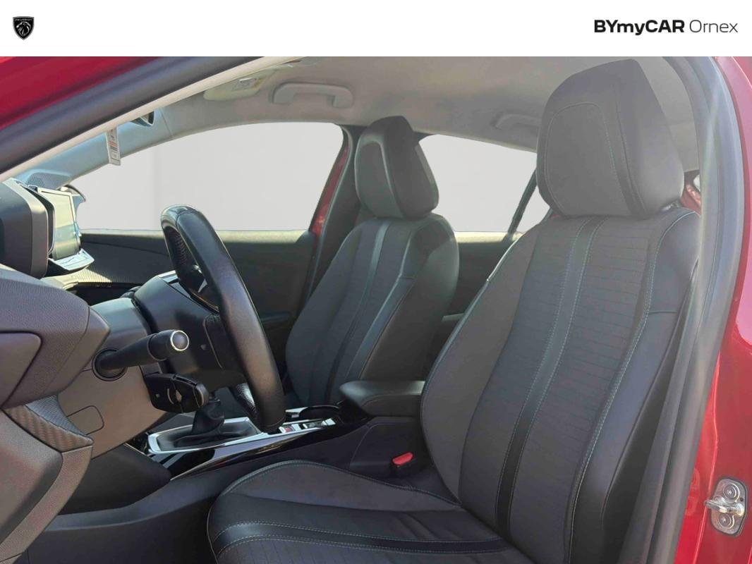 Peugeot 208 - Photo 11