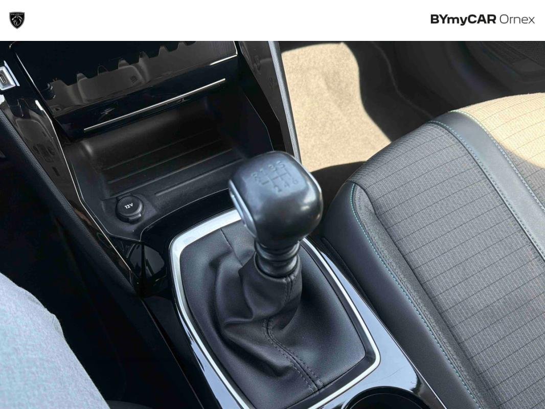 Peugeot 208 - Photo 19