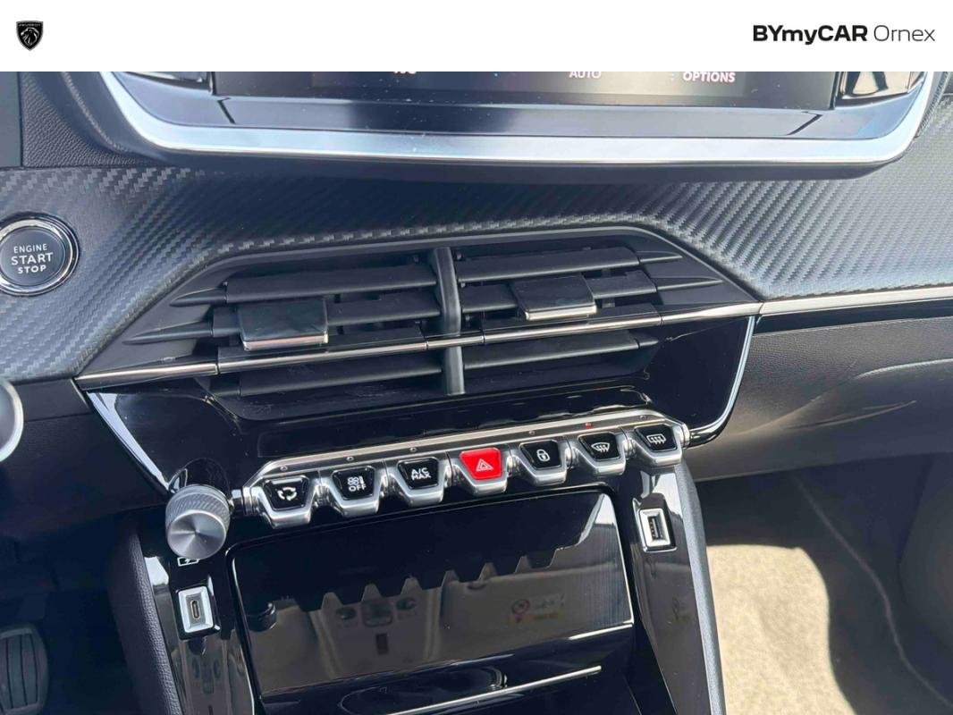 Peugeot 208 - Photo 21