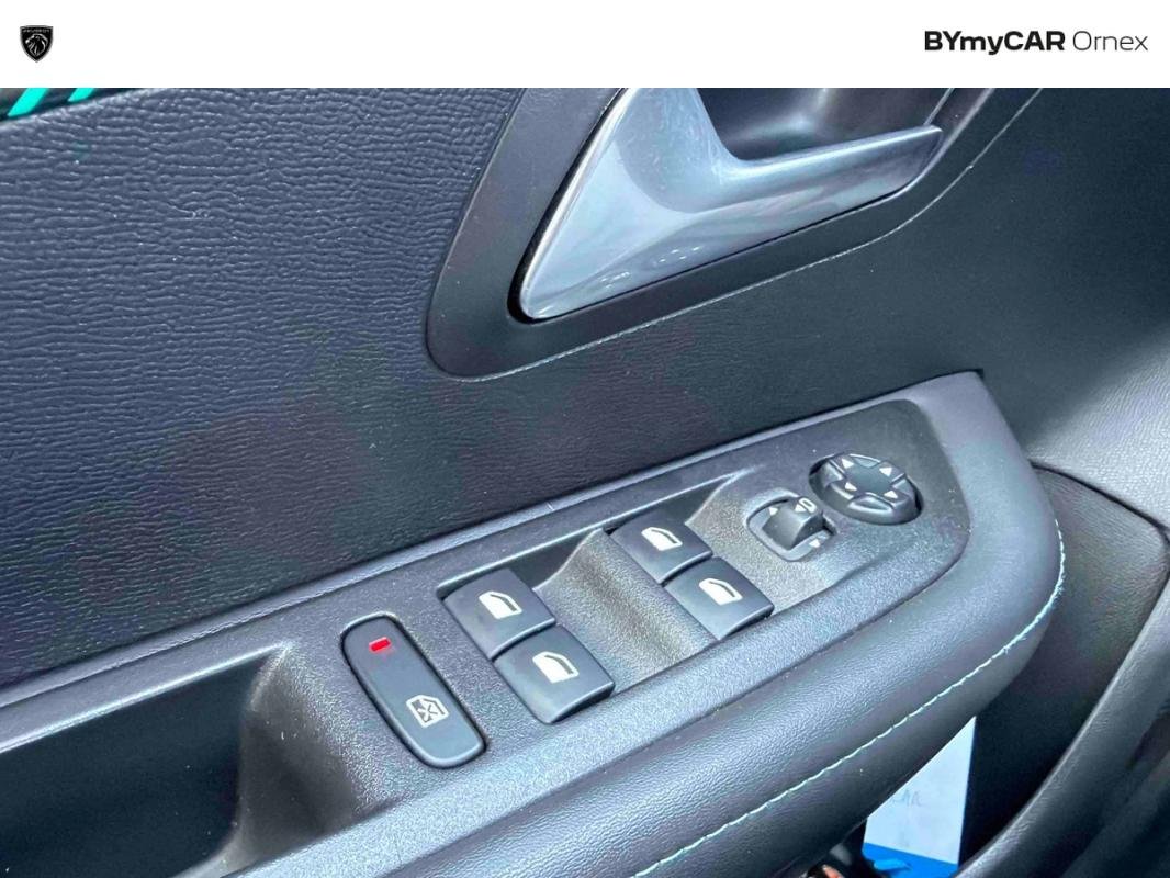 Peugeot 208 - Photo 23