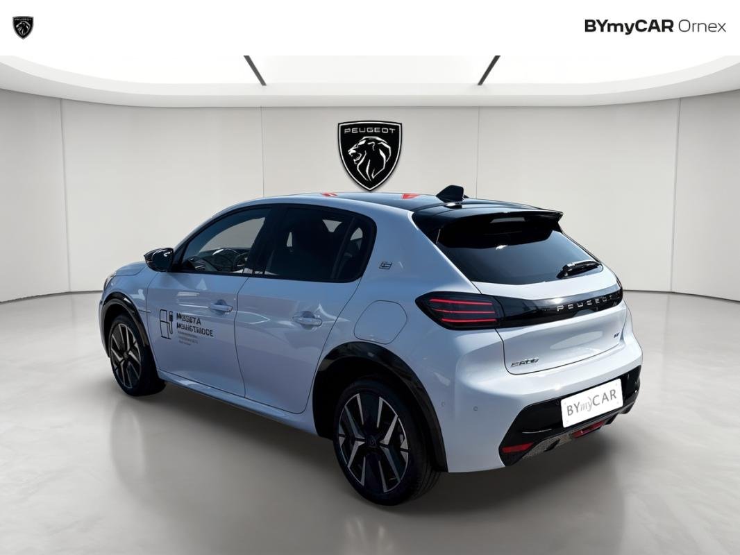 Peugeot 208 - Photo 3