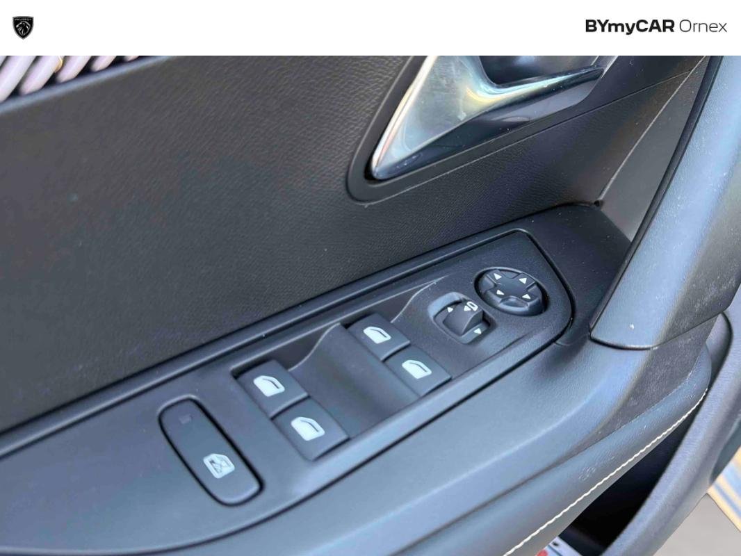 Peugeot 2008 - Photo 24