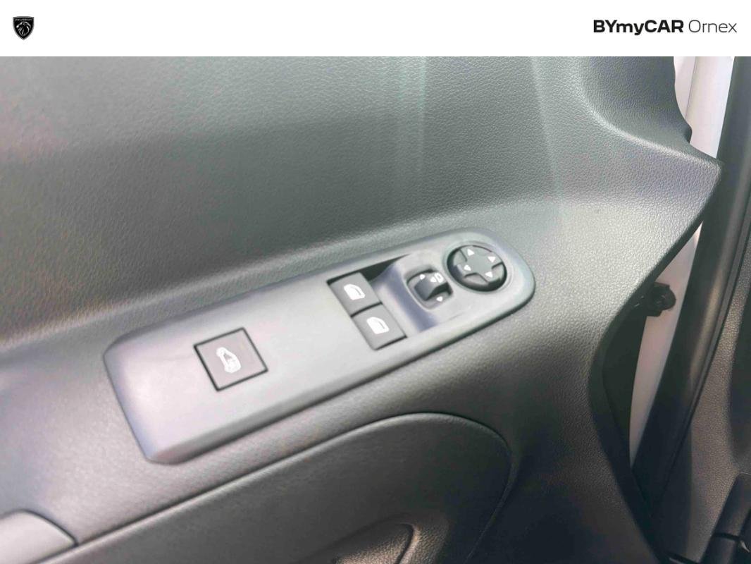 Peugeot Partner - Photo 24