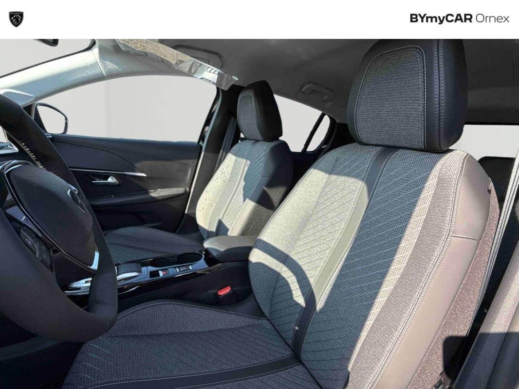 Peugeot 208 - Photo 11