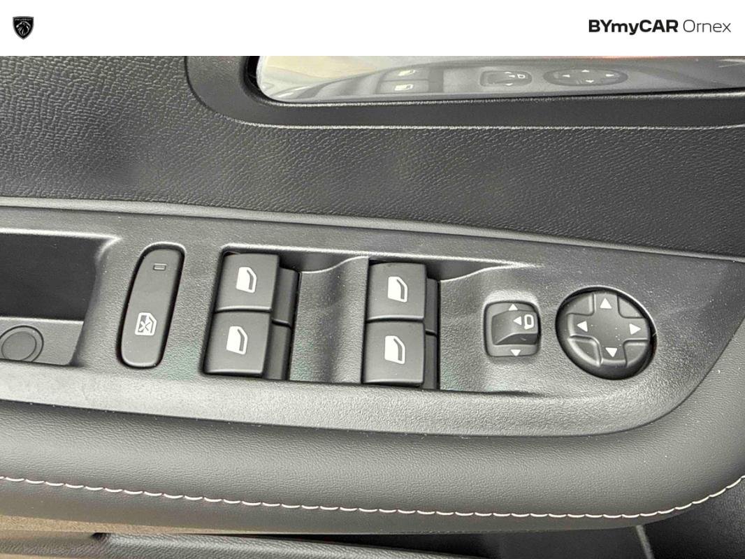 Peugeot 208 - Photo 21
