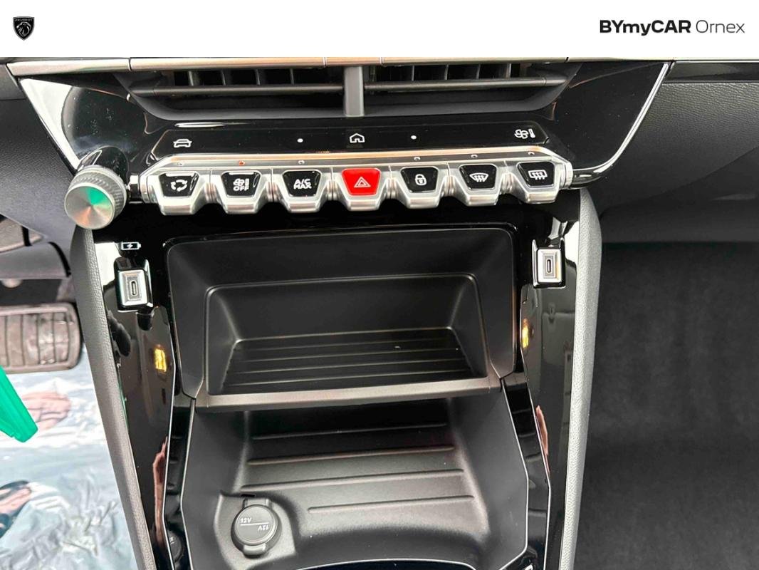 Peugeot 208 - Photo 29