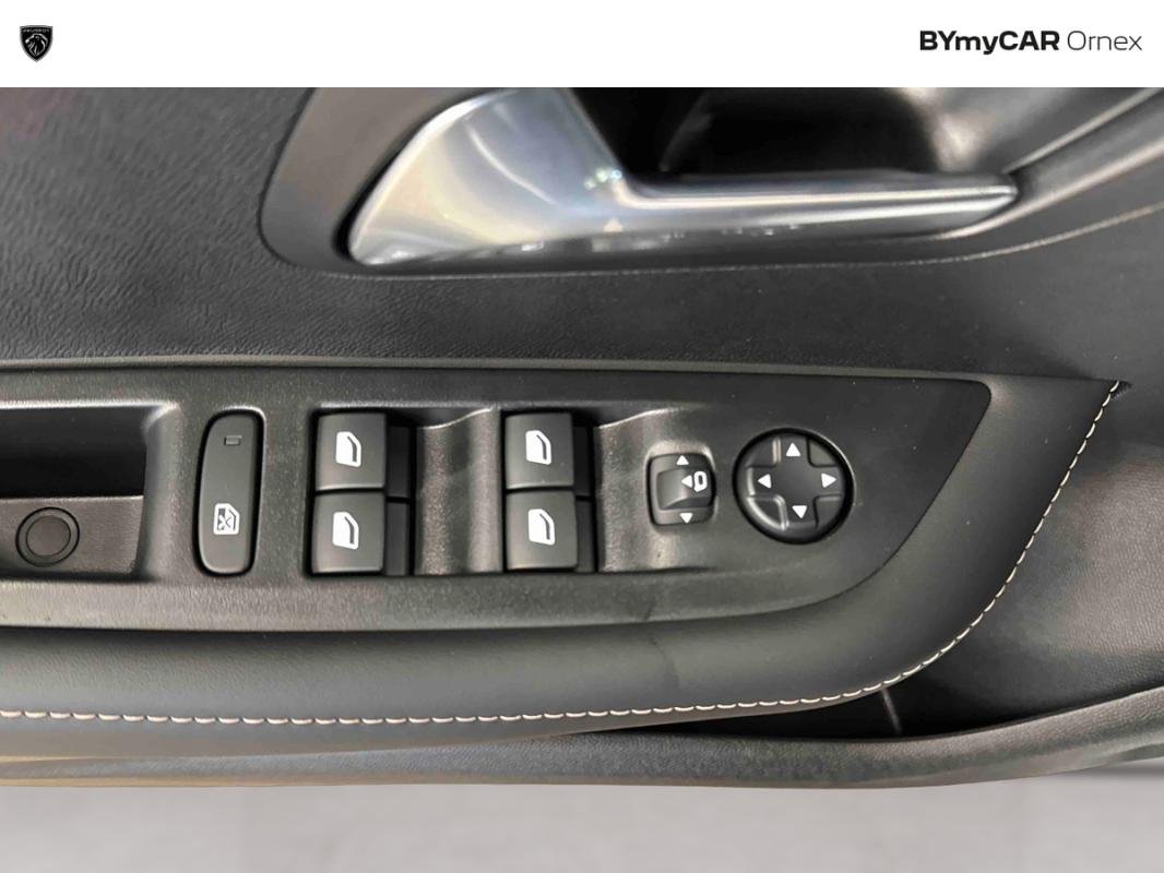 Peugeot 208 - Photo 19