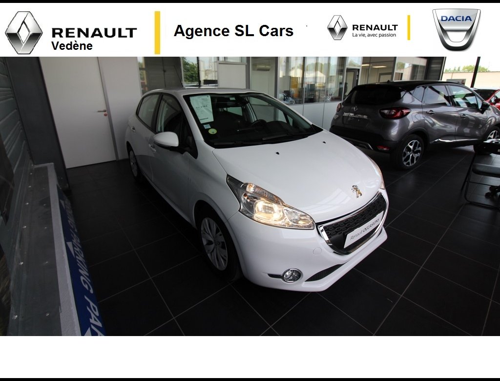 Peugeot 208 - Photo 6