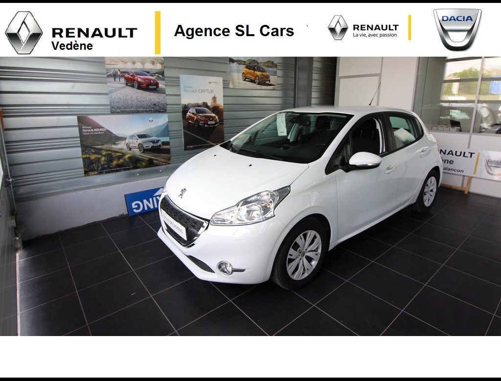 Peugeot 208 - Photo 2