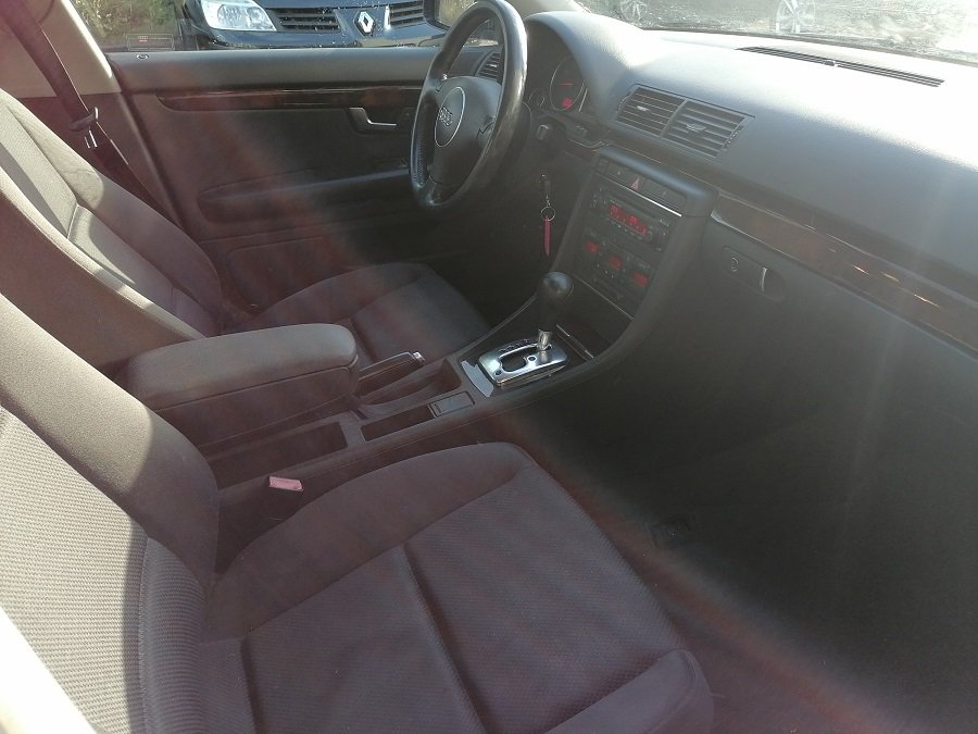Audi A4 - Photo 2